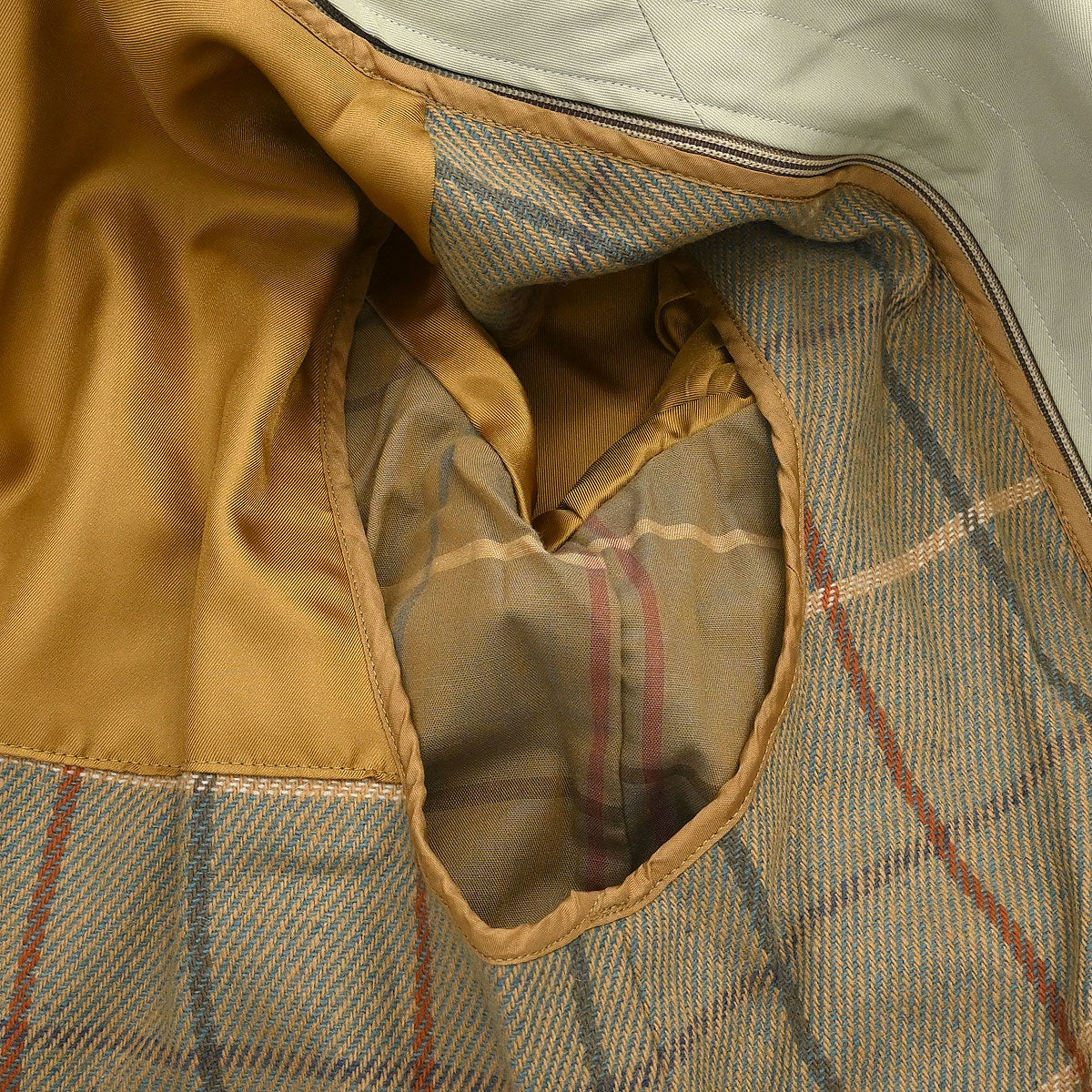 Burberrys Trench Coat Beige #38–40 - Image 9