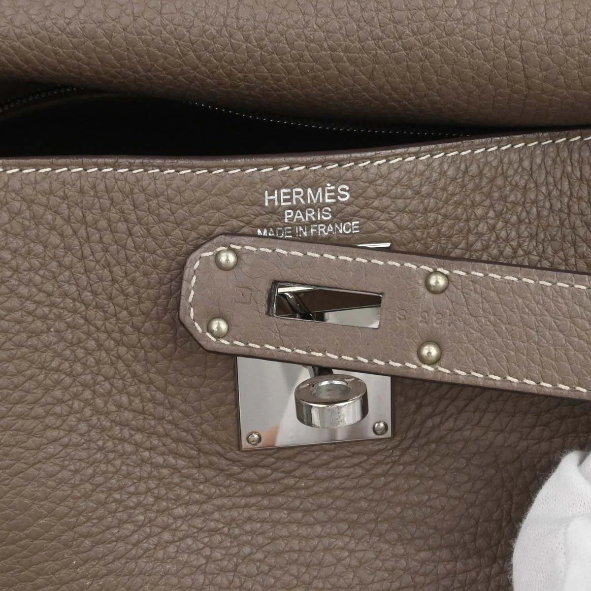 Hermes Etoupe Gray Togo Shoulder Kelly Handbag - Image 19