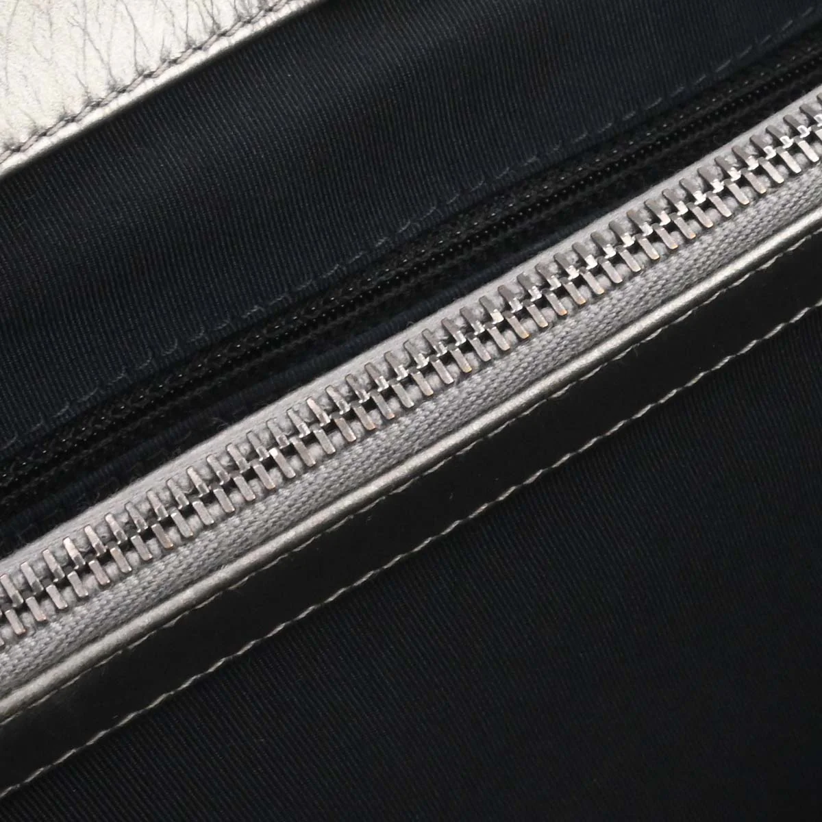 Chanel Metallic Silver Calfskin Chain Me Tote Handbag - Image 13