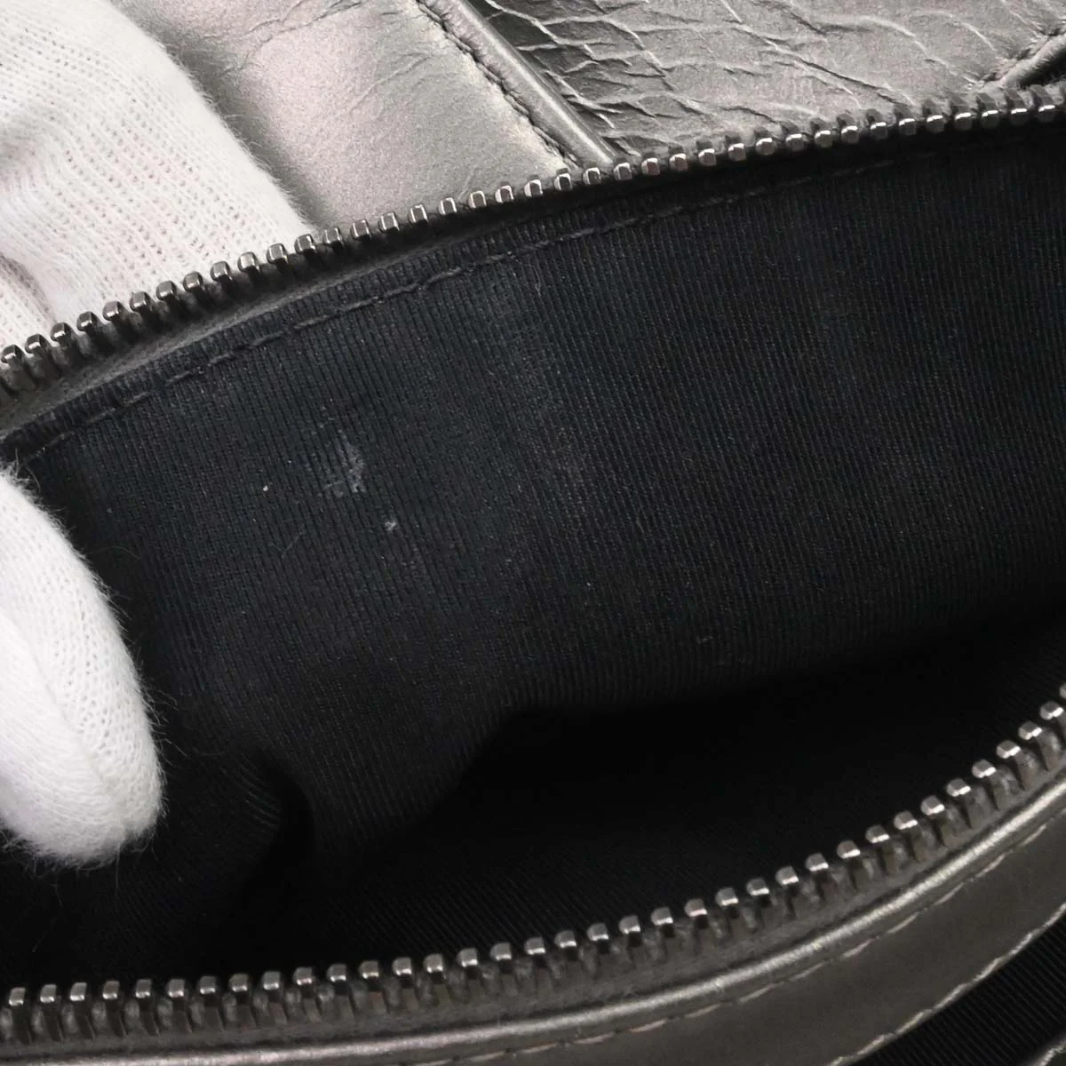 Chanel Metallic Silver Calfskin Chain Me Tote Handbag - Image 17