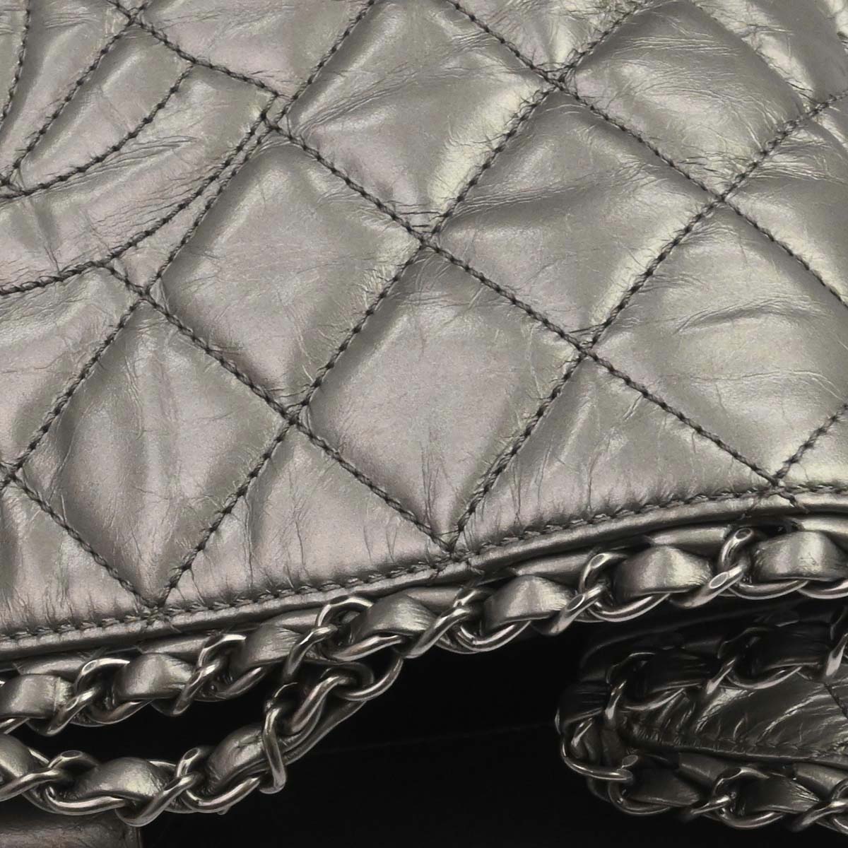 Chanel Metallic Silver Calfskin Chain Me Tote Handbag - Image 4