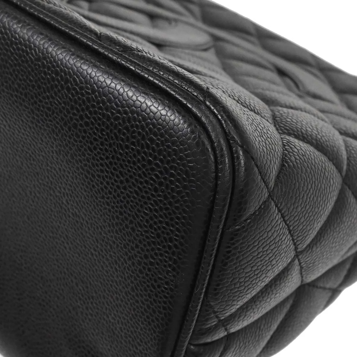 Chanel 2005-2006 Black Caviar Skin Medallion Tote Handbag - Image 12