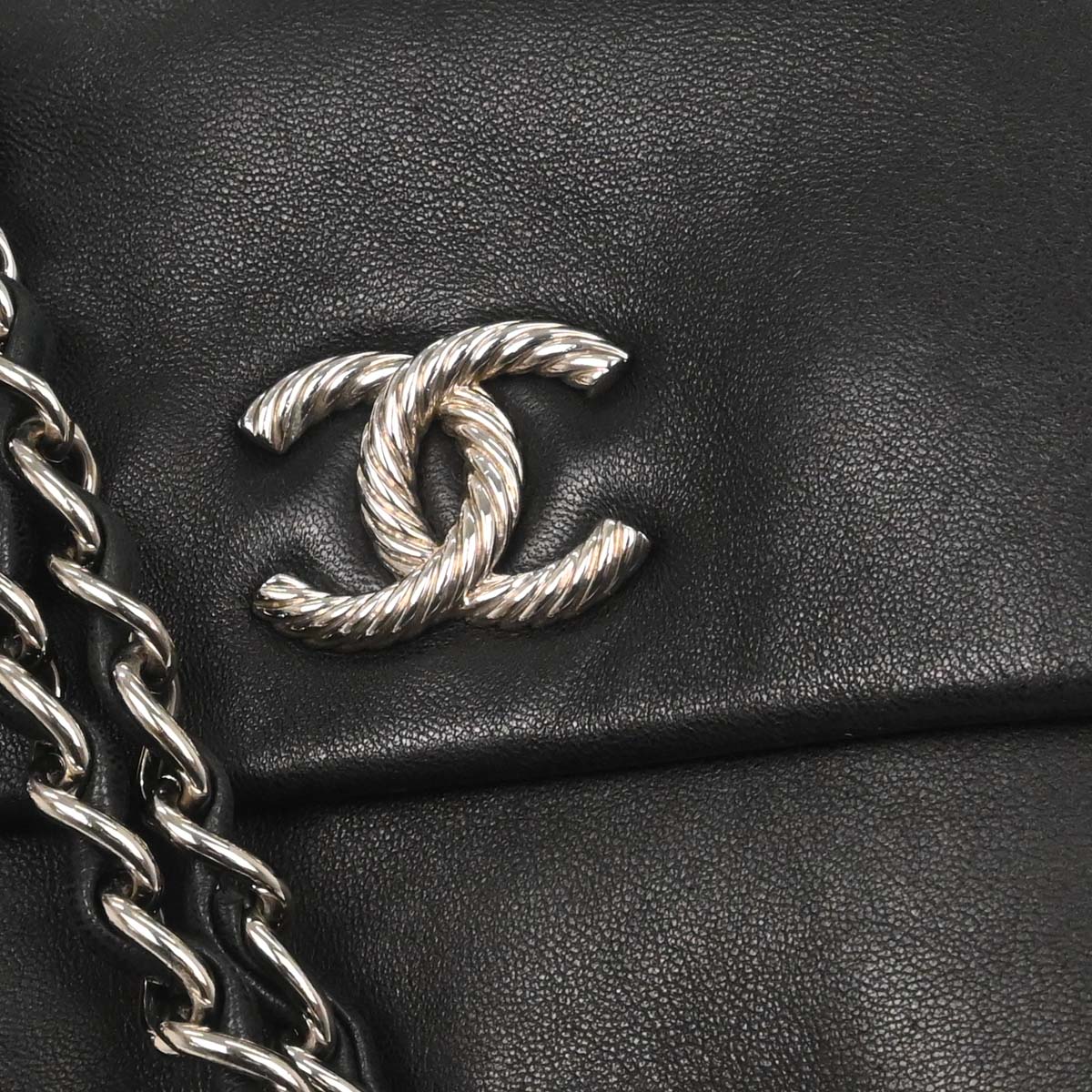 Chanel 2009-2010 Black Lambskin Tote Chain Handbag - Image 5