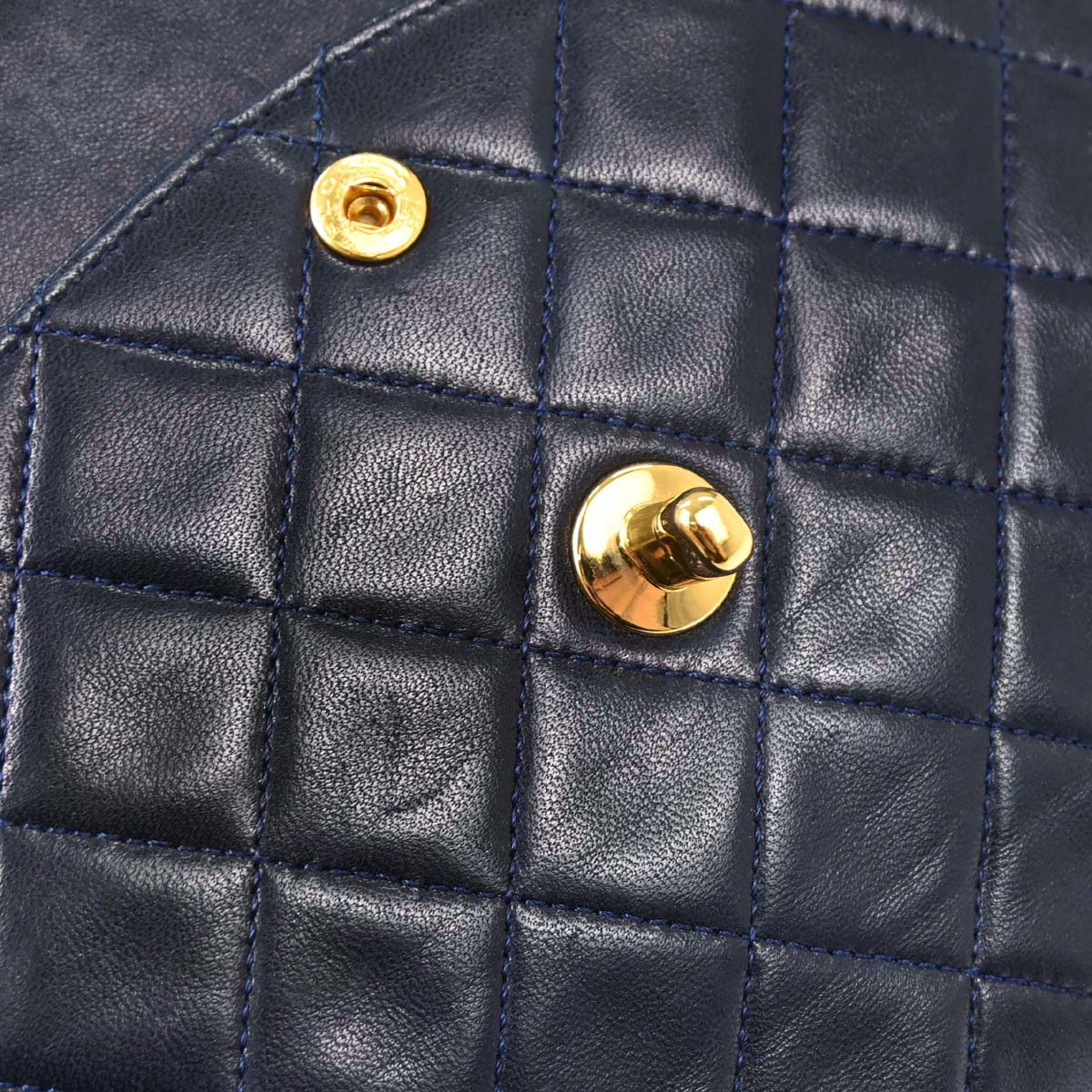 Chanel 1989-1991 Navy Lambskin Double Flap Medium Shoulder Bag - Image 18