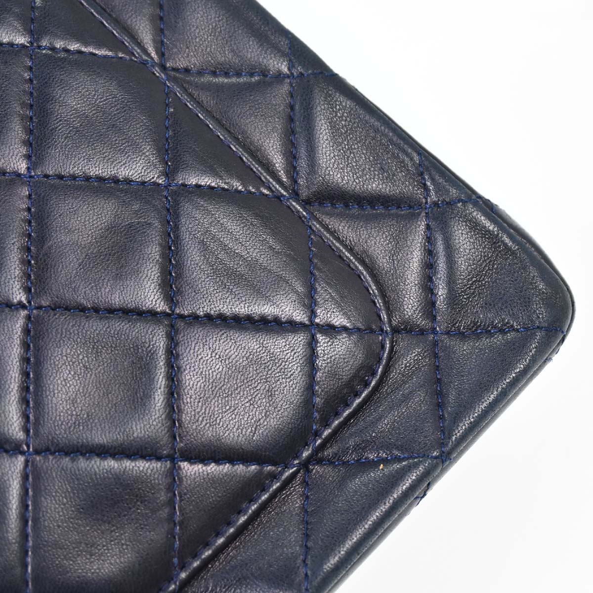 Chanel 1989-1991 Navy Lambskin Double Flap Medium Shoulder Bag - Image 6