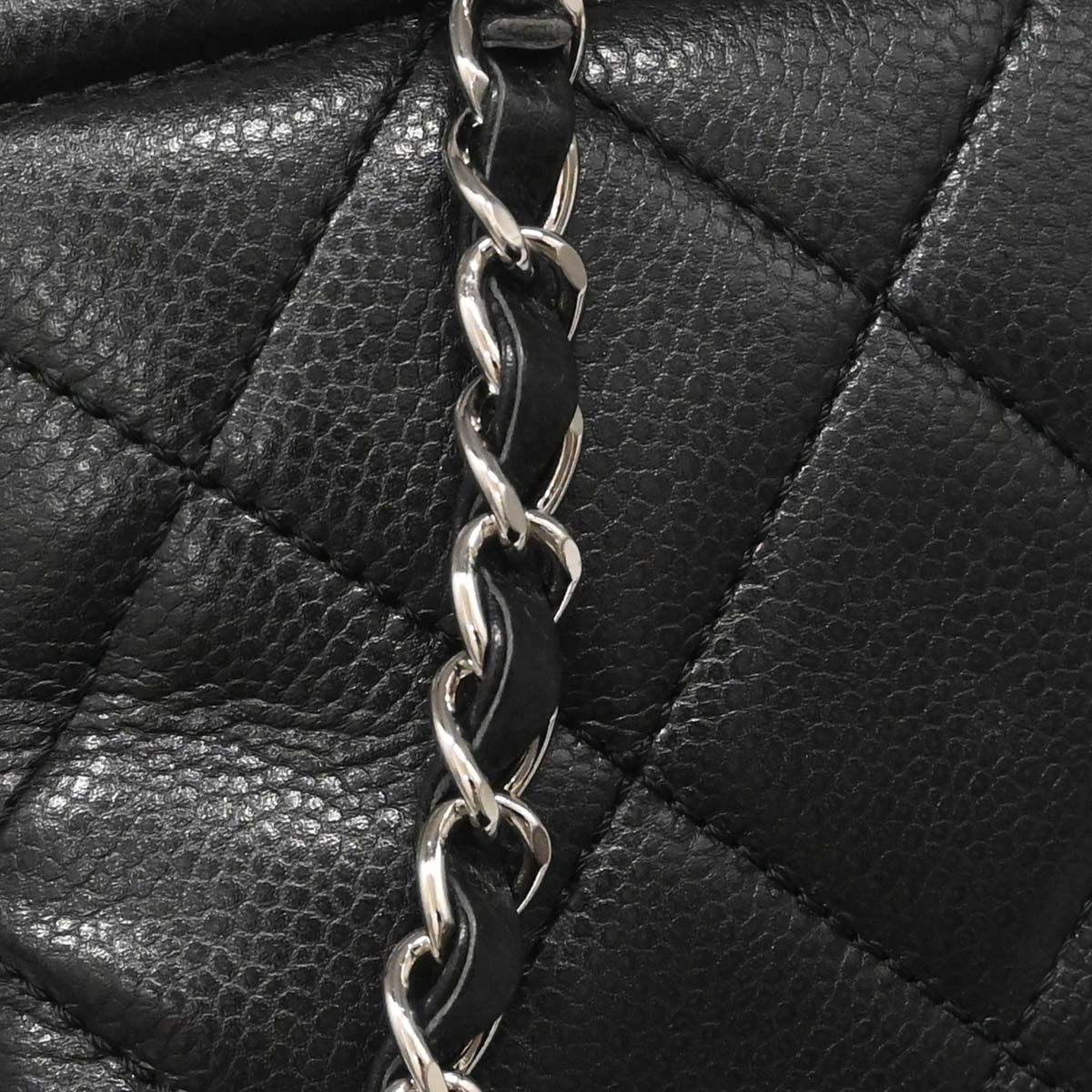 Chanel 2012-2013 Black Caviar Timeless CC Chain Tote Bag - Image 3