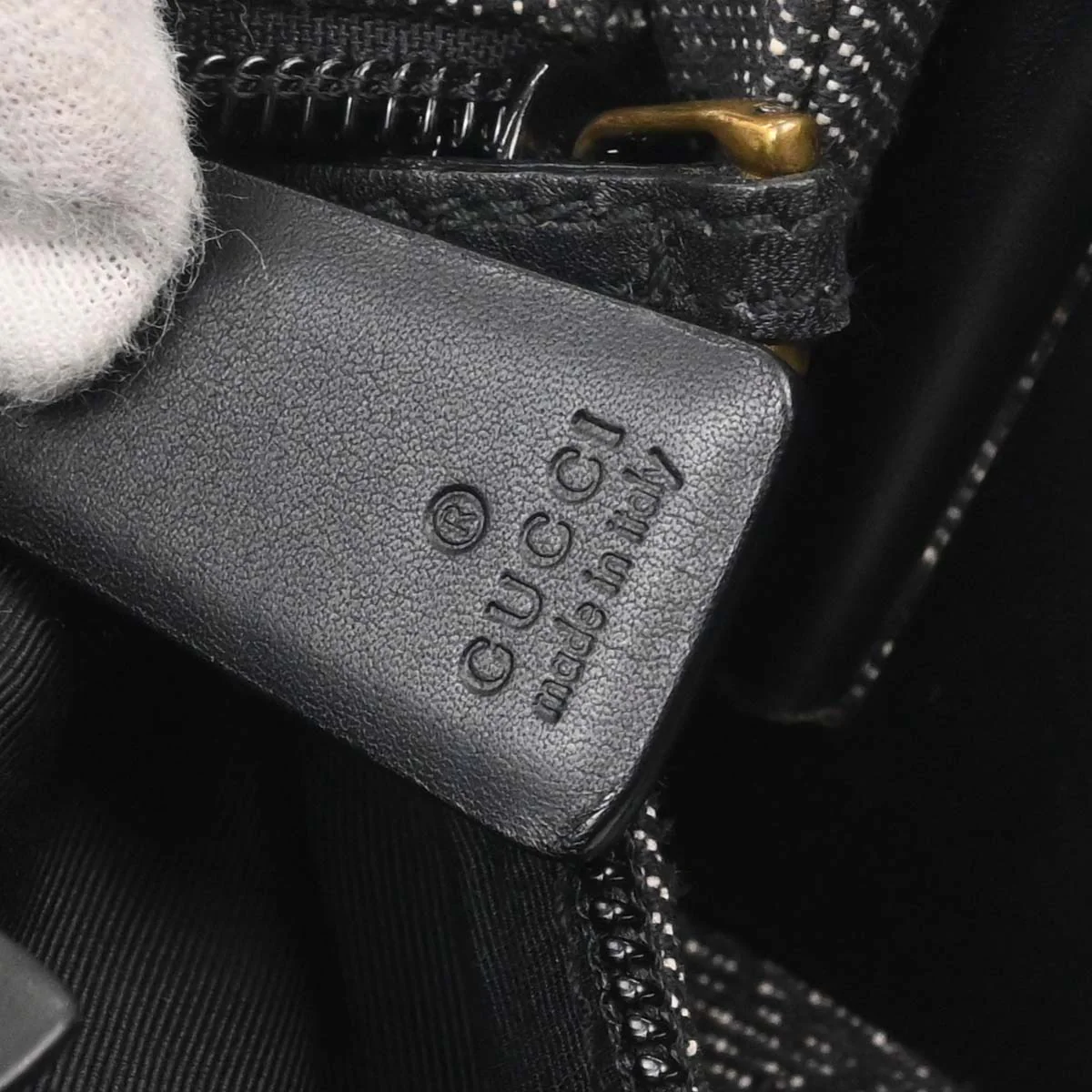 Gucci Black Canvas GG Handbag - Image 20