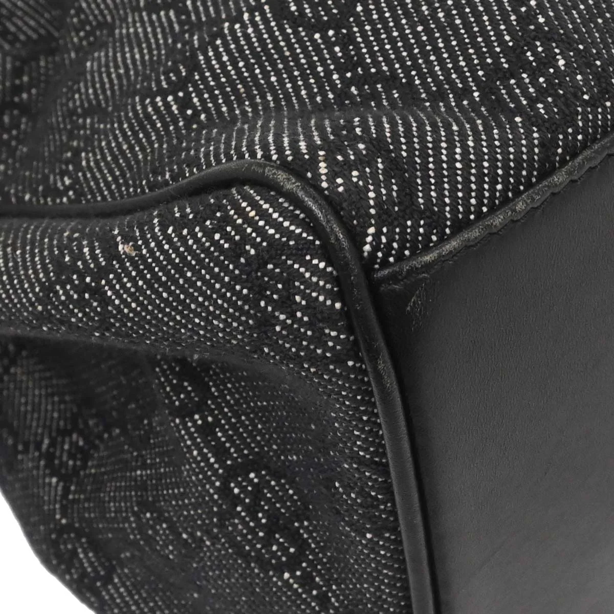 Gucci Black Canvas GG Handbag - Image 3