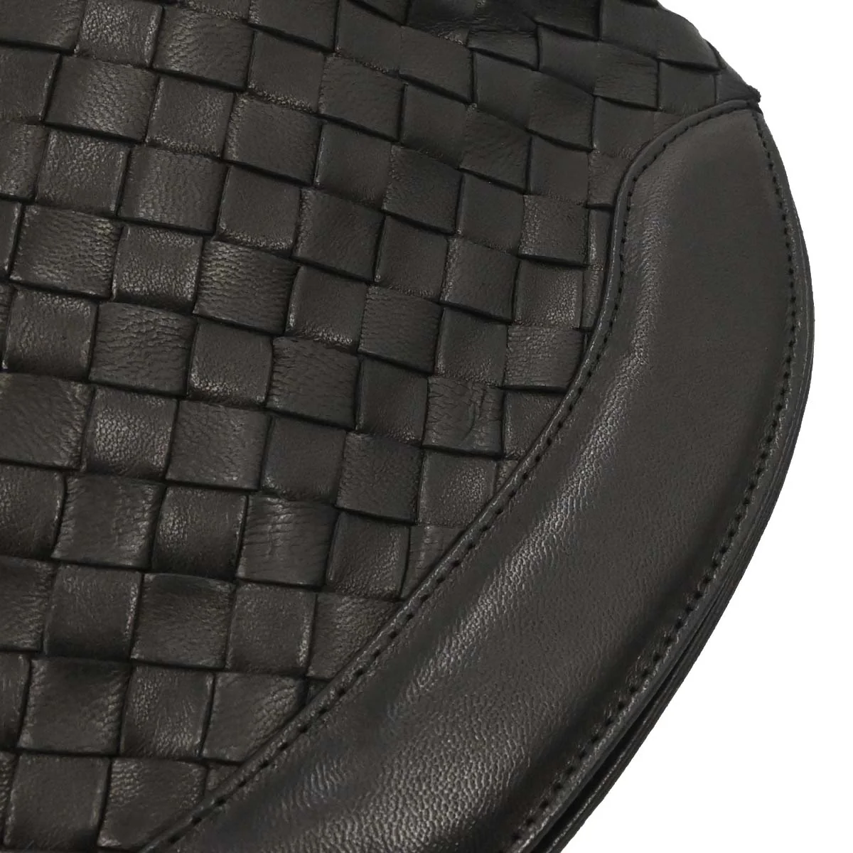 Bottega Veneta Black Lambskin Intrecciato Clutch Bag - Image 9