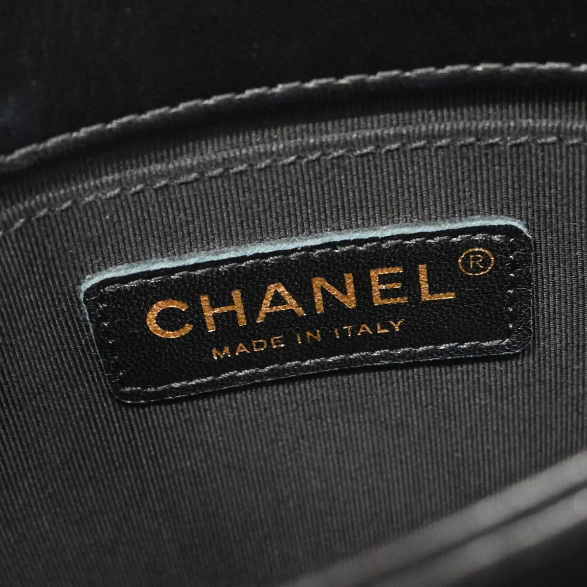 Chanel 2017 Black Lambskin Unchained Flap 2way Shoulder Handbag - Image 18