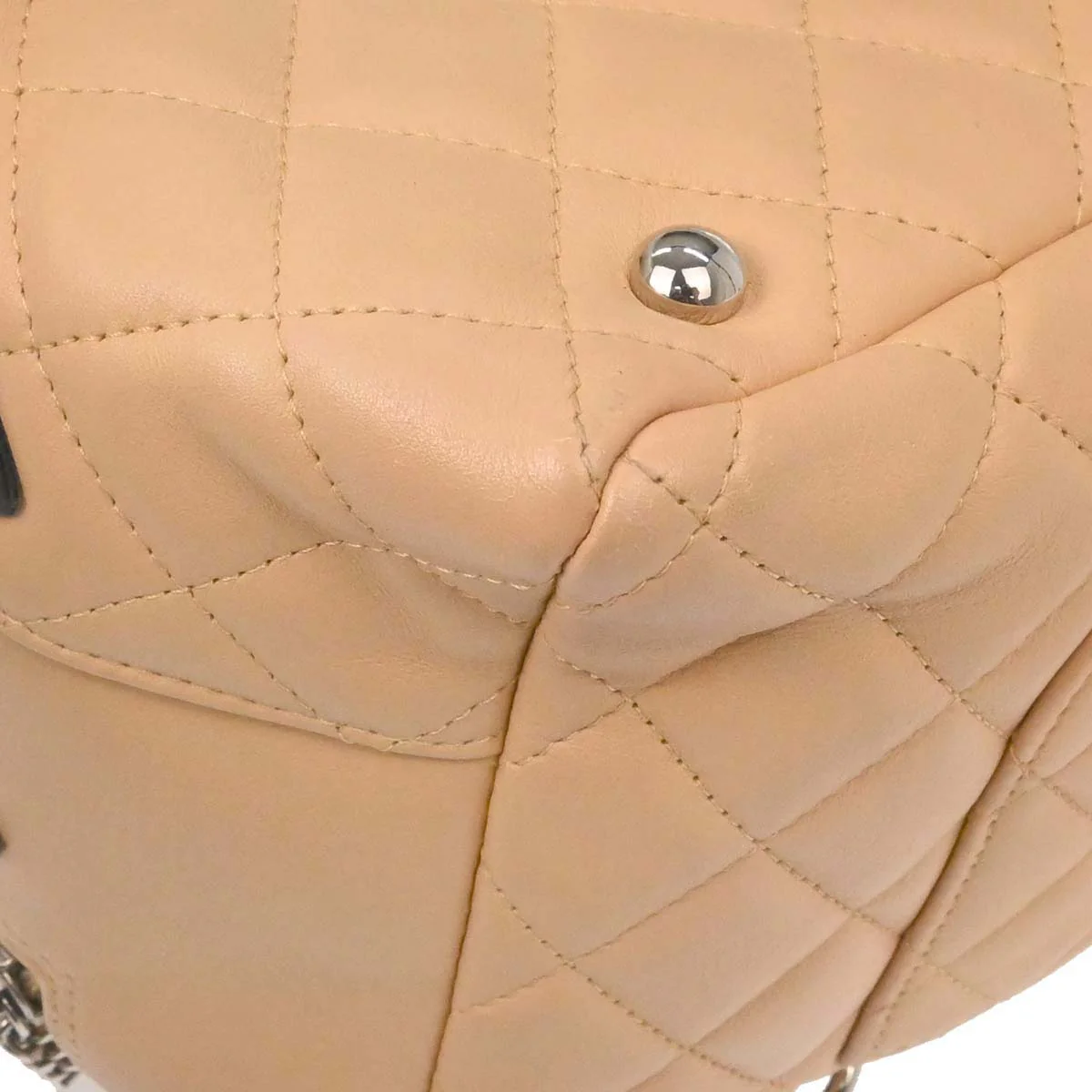 Chanel 2005-2006 Beige Calfskin Cambon Ligne Bowling Bag 27 - Image 10