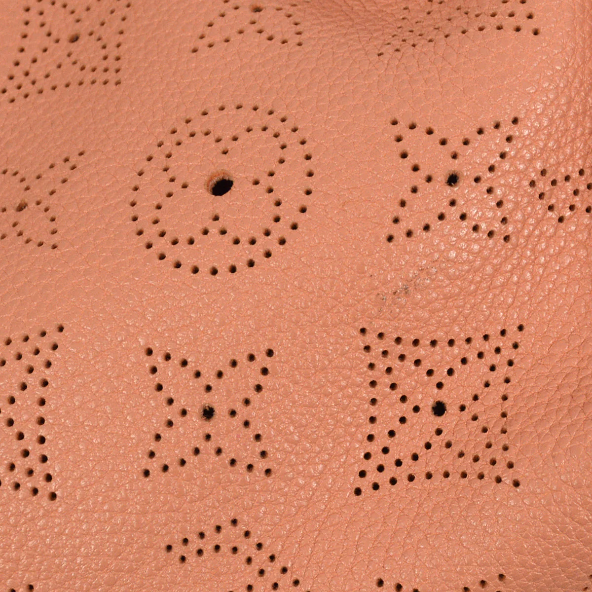 Louis Vuitton 2013 Pink Mahina Selene PM Shoulder Bag M94276 - Image 4