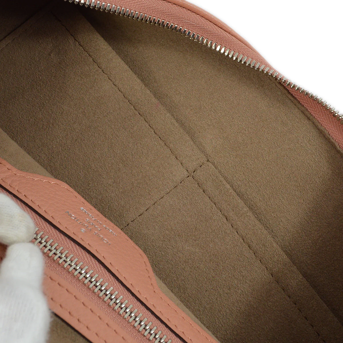 Louis Vuitton 2013 Pink Mahina Selene PM Shoulder Bag M94276 - Image 9
