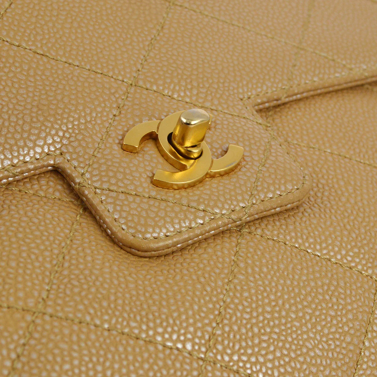 Chanel 2000-2001 Beige Caviar Chain Shoulder Bag 25 - Image 3