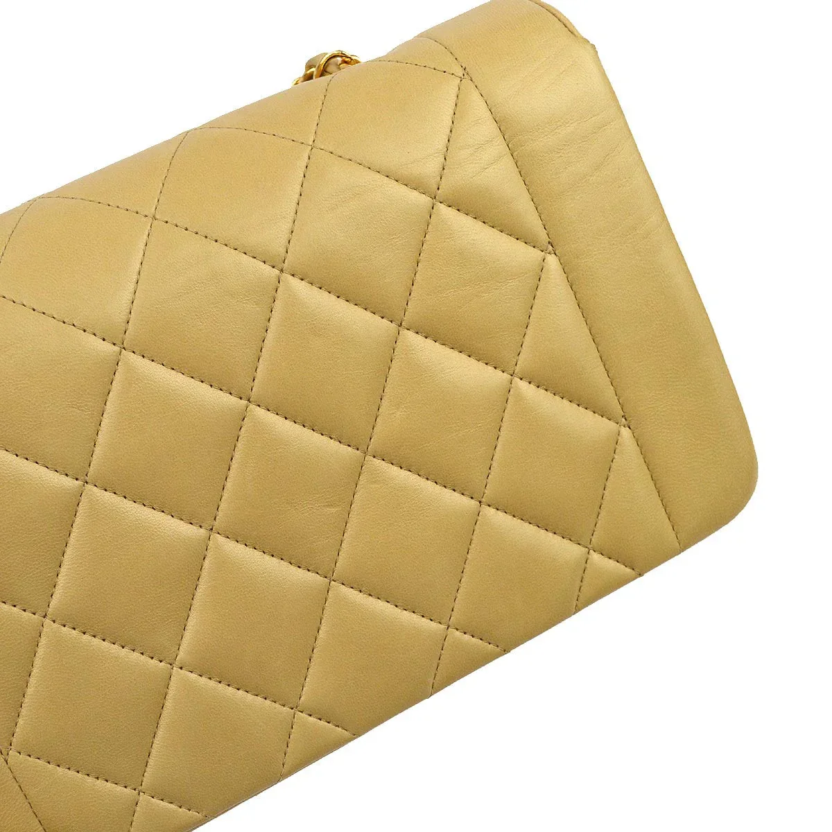 Chanel 1991-1994 Beige Lambskin Small Diana Shoulder Bag - Image 6