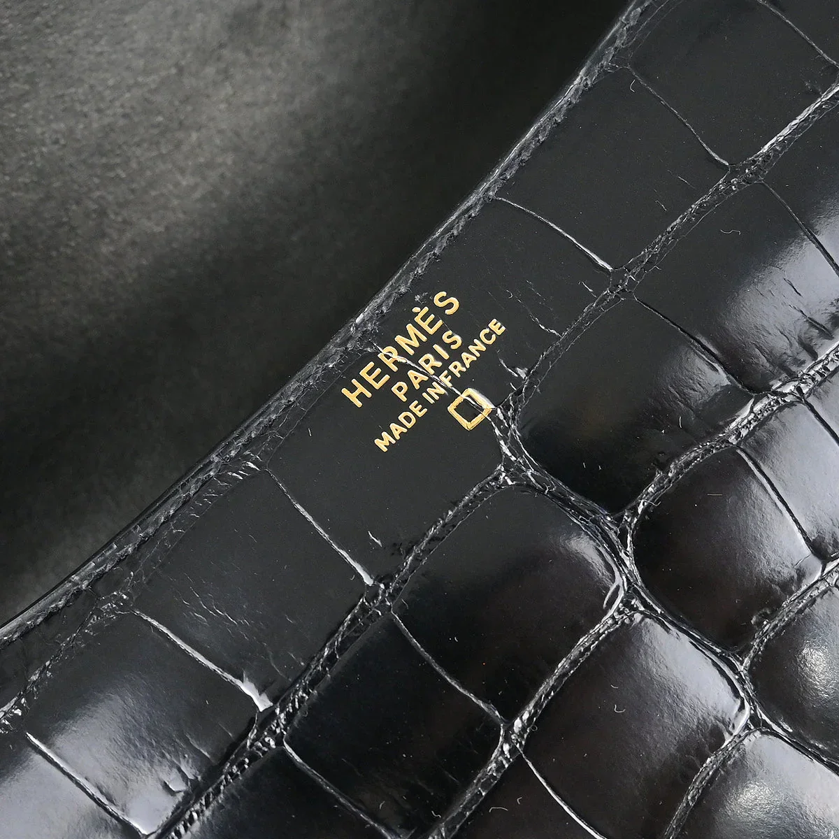Hermes 1996 * Black Alligator Constance 23 Shoulder Bag - Image 9