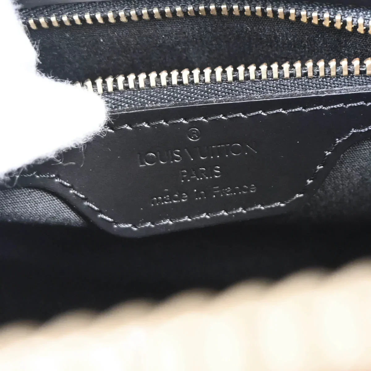 Louis Vuitton 2005 Black Epi Figari PM Handbag M52012 - Image 9