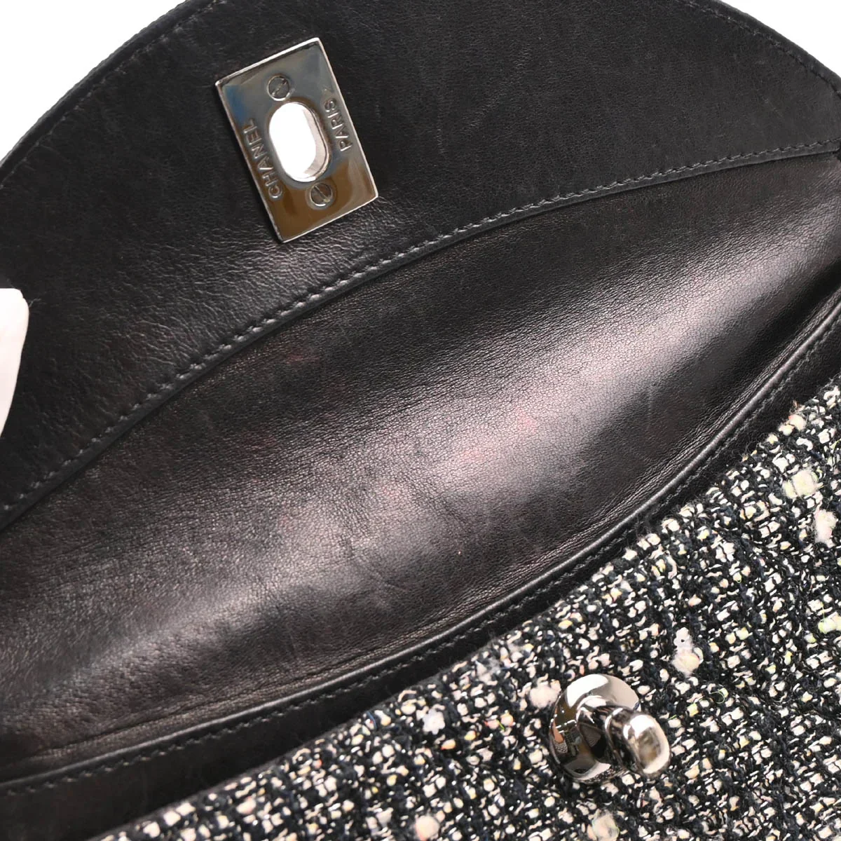 Chanel * 2005-2006 Black Tweed Lizard Handbag - Image 8