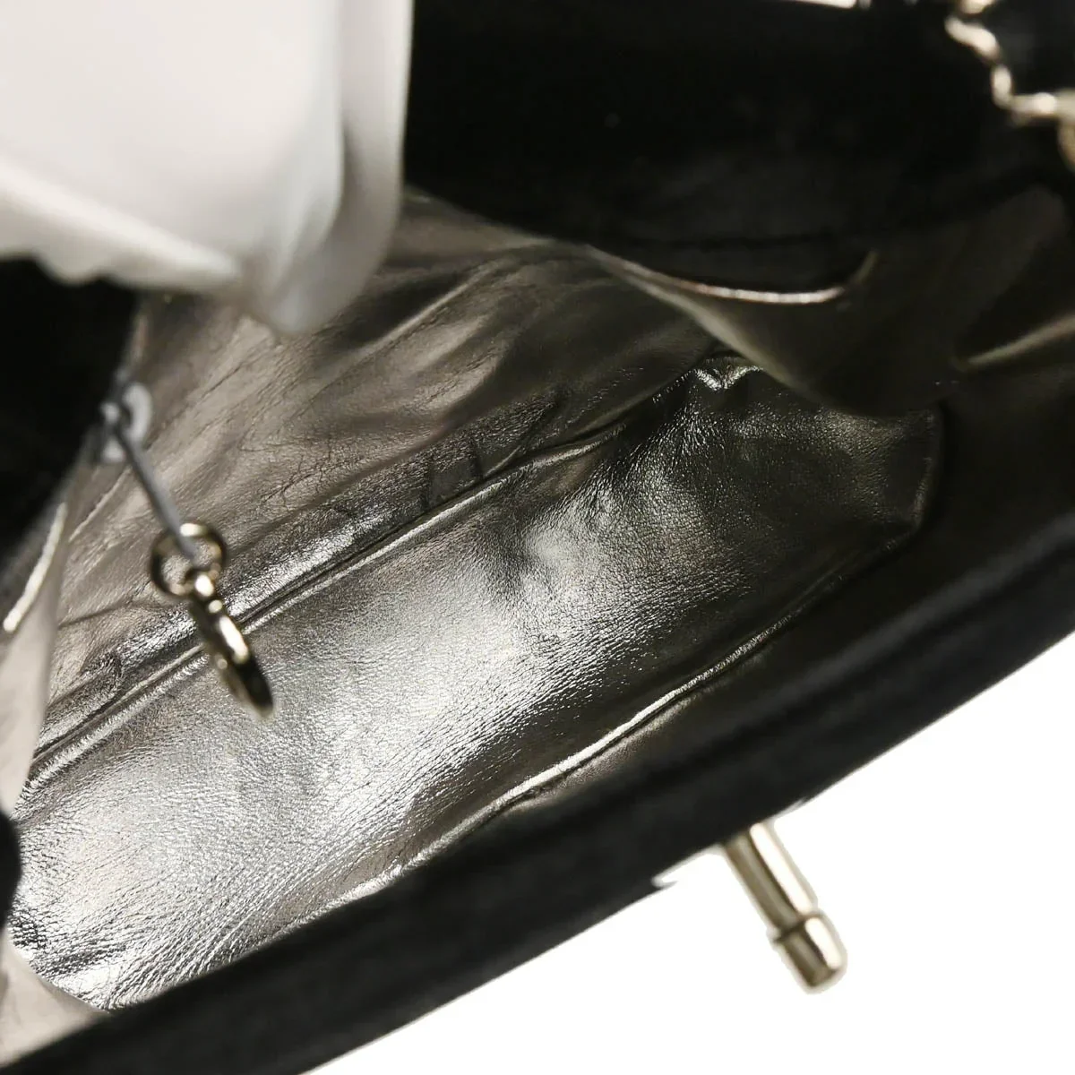 Chanel 1996-1997 Black Velvet Chain Handbag - Image 10