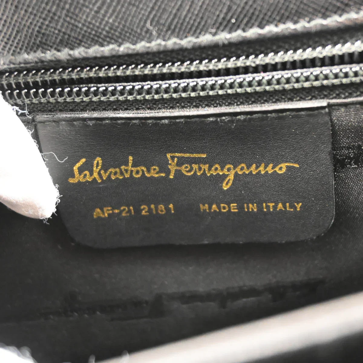 Salvatore Ferragamo Black Leather Gancini 2way Shoulder Handbag - Image 10