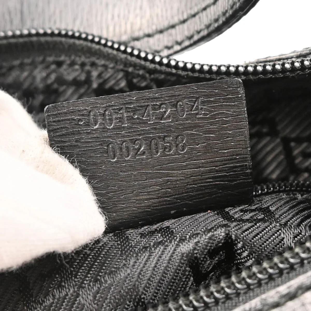 Gucci Black Leather Handbag - Image 10