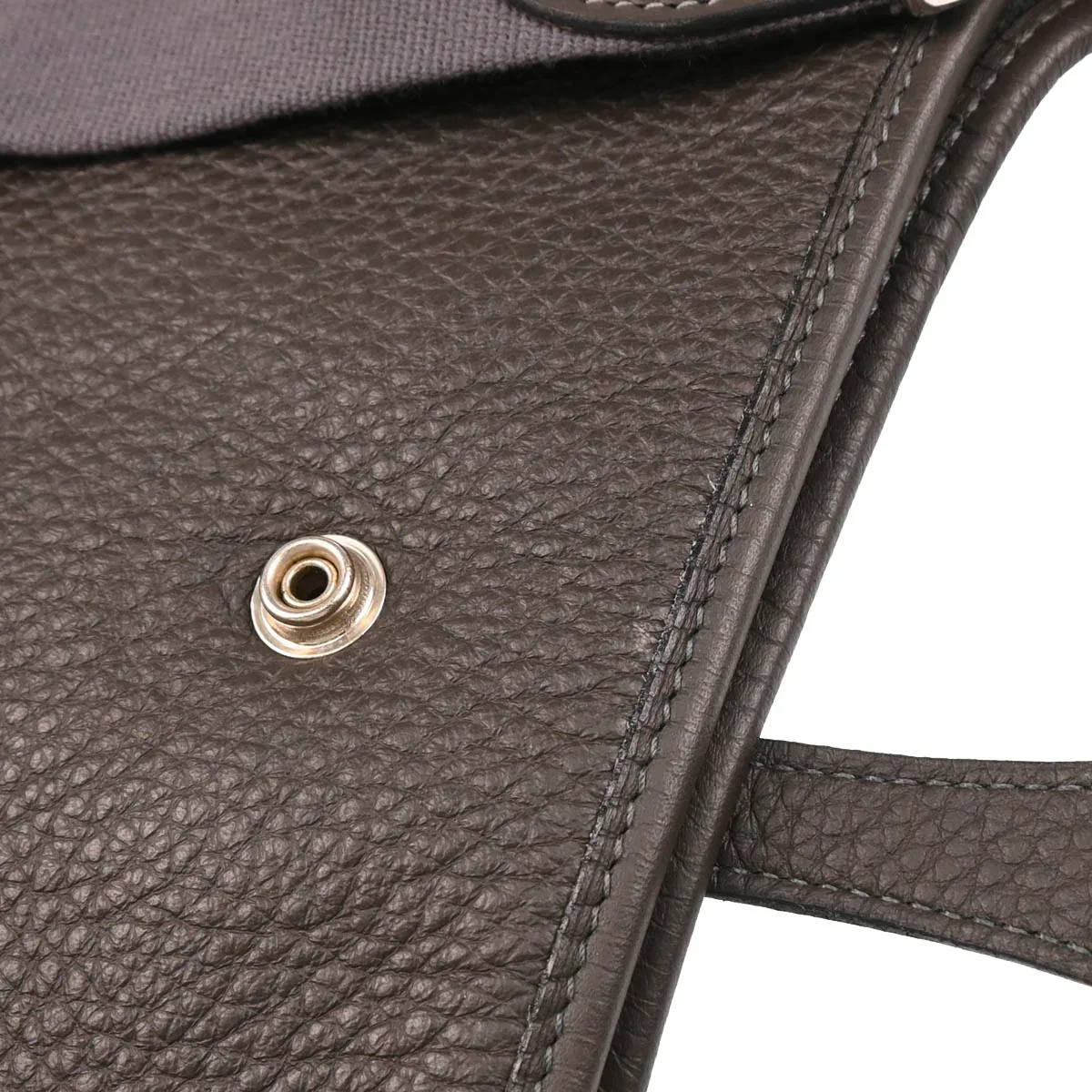 Hermes 2004 Ebene Taurillon Clemence Evelyne 1 PM Shoulder Bag - Image 6