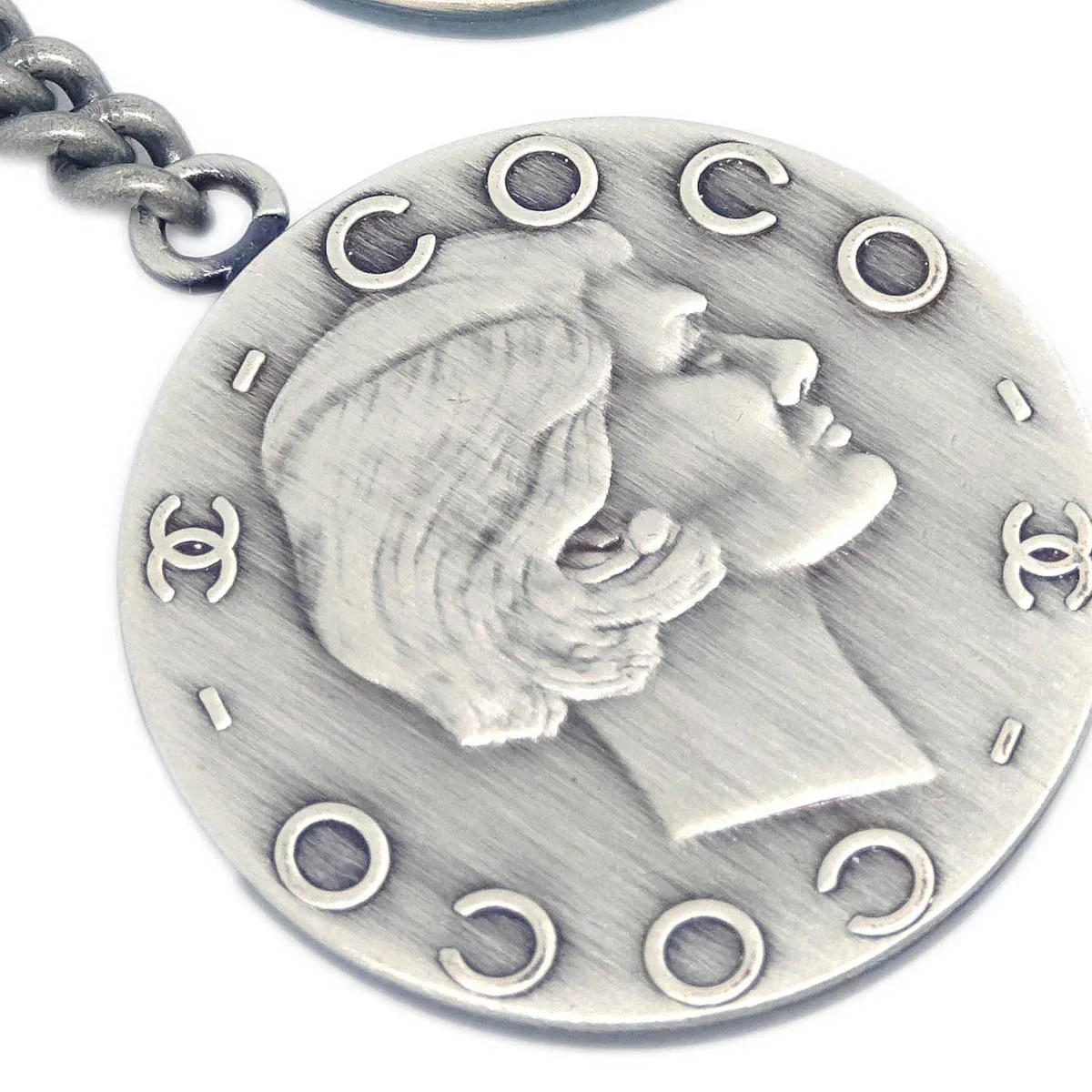 Chanel Silver Medallion Key Holder Small Good 08A - Image 2