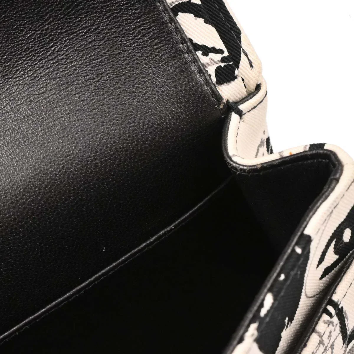 Chanel 2003-2004 White Canvas Medium Classic Double Flap Shoulder Bag - Image 7