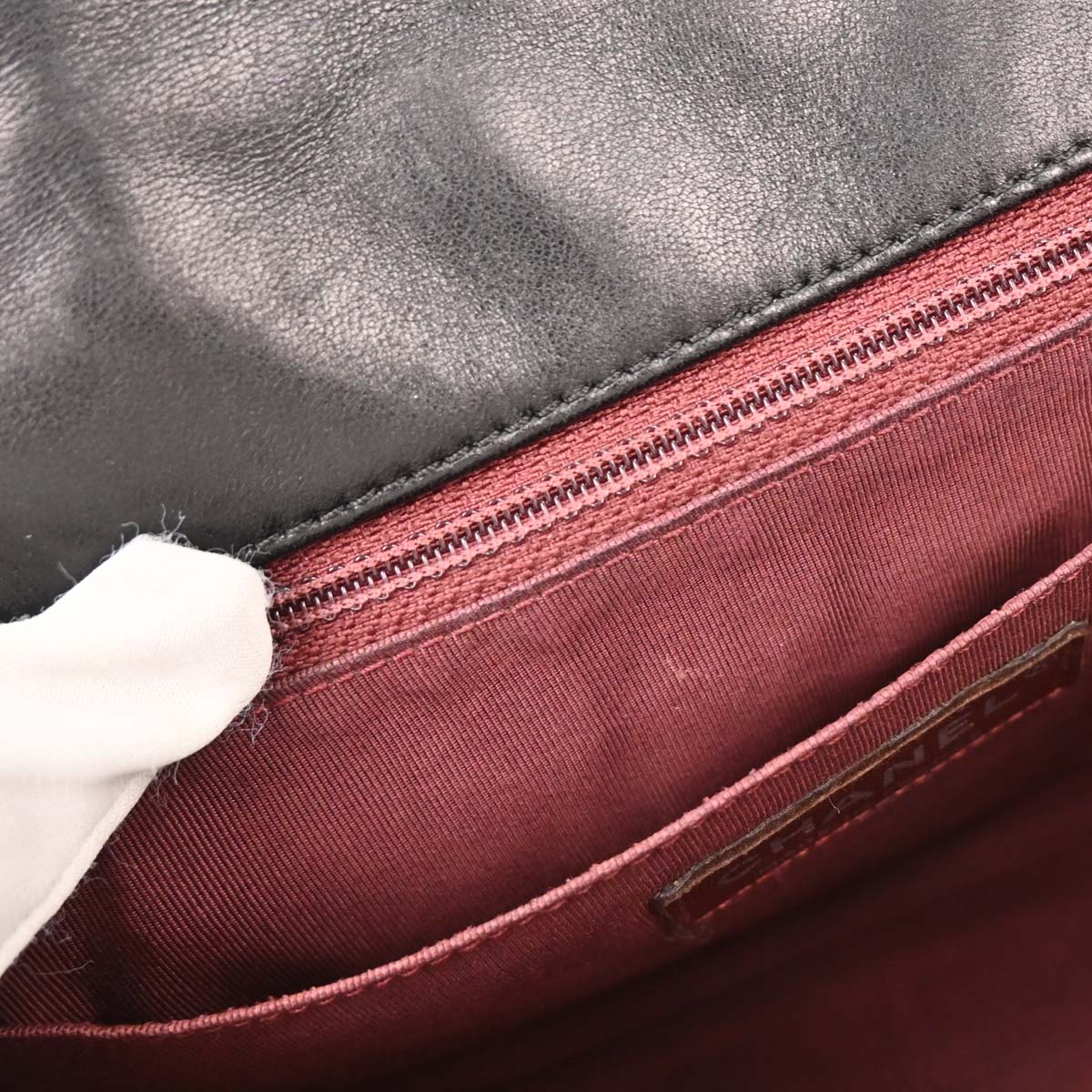 Chanel 2006-2008 Black Patent Leather Secret Label Single Flap Shoulder Bag - Image 8