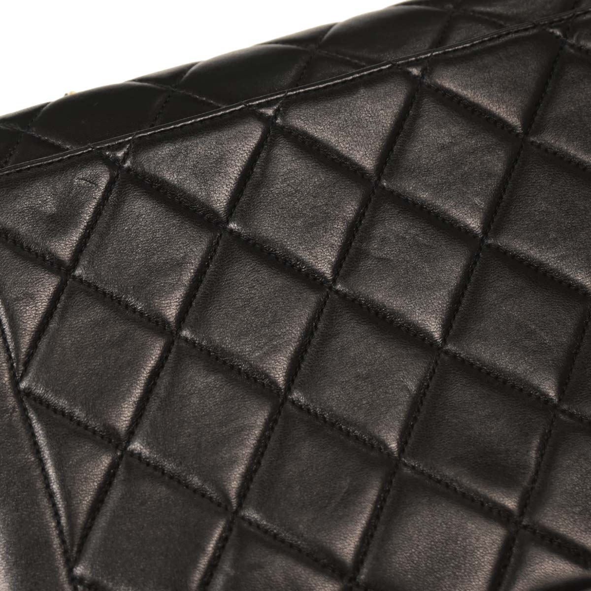 Chanel 1994-1996 Black Lambskin Single Flap Shoulder Bag - Image 3