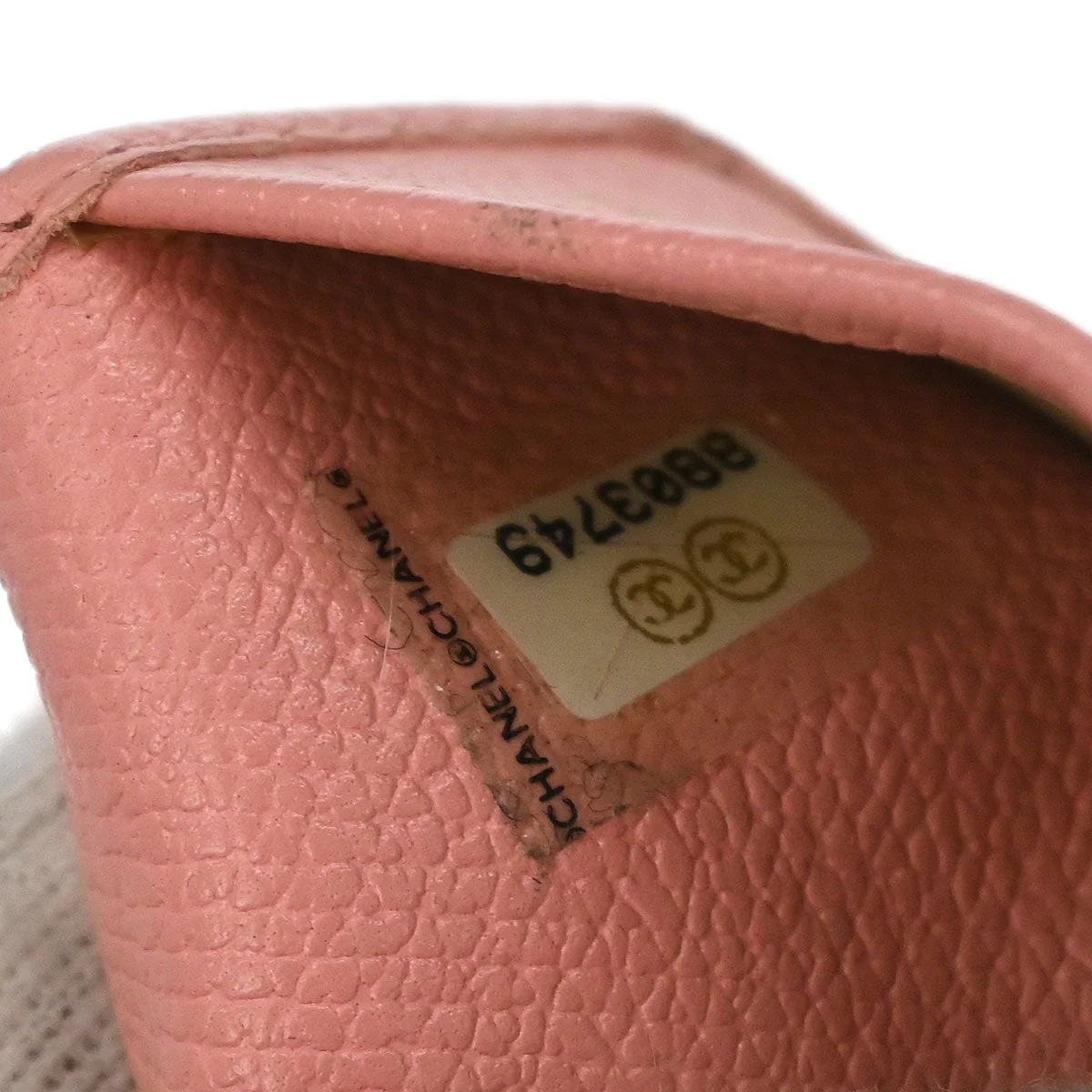 Chanel 2003-2004 Pink Calfskin Key Case Small Good - Image 8