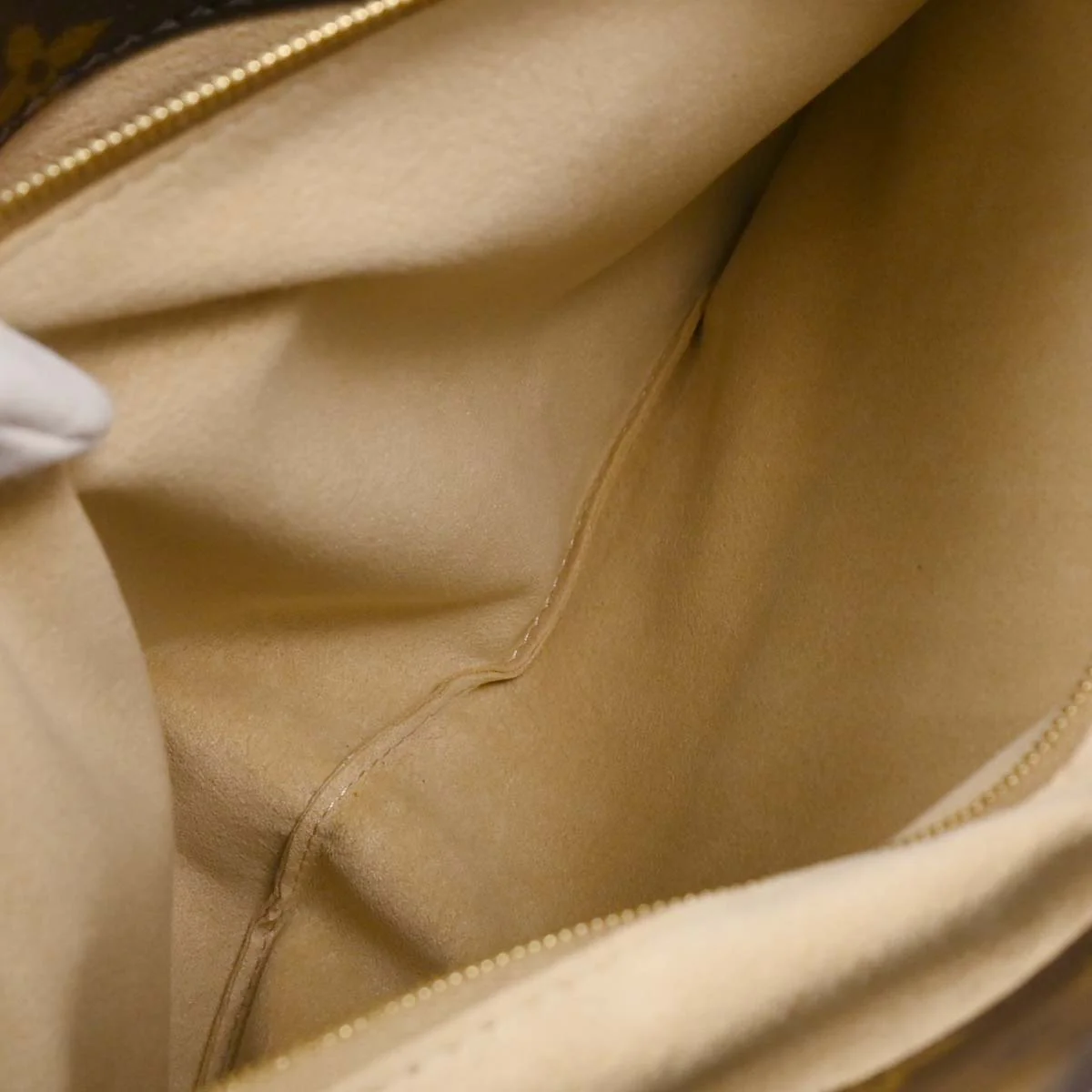 Louis Vuitton Monogram Artsy MM Handbag M40249 - Image 9