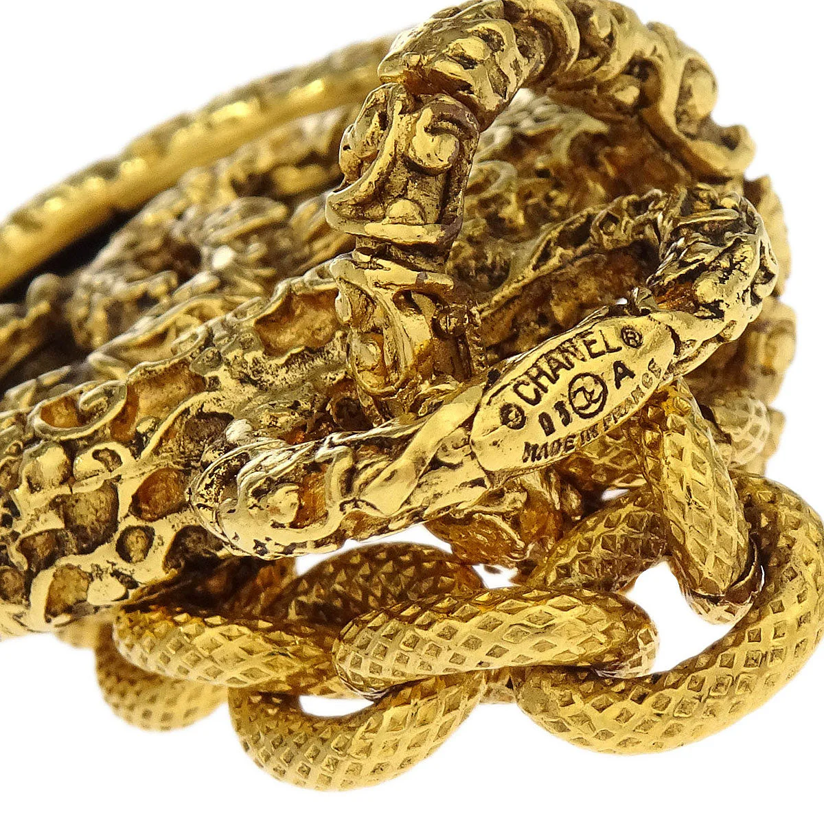 Chanel Medallion Gold Chain Pendant Necklace 93A - Image 4