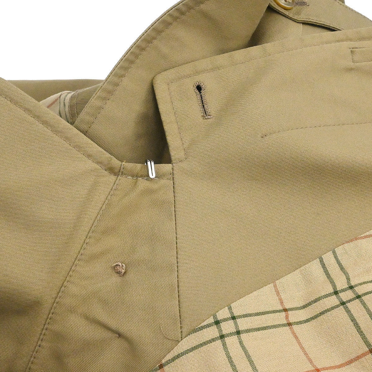 Yves Saint Laurent Trench Coat Beige - Image 15