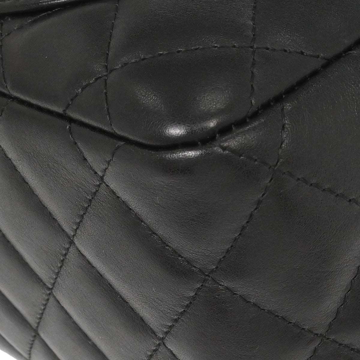 Chanel Black Calfskin Cambon Ligne Handbag - Image 6
