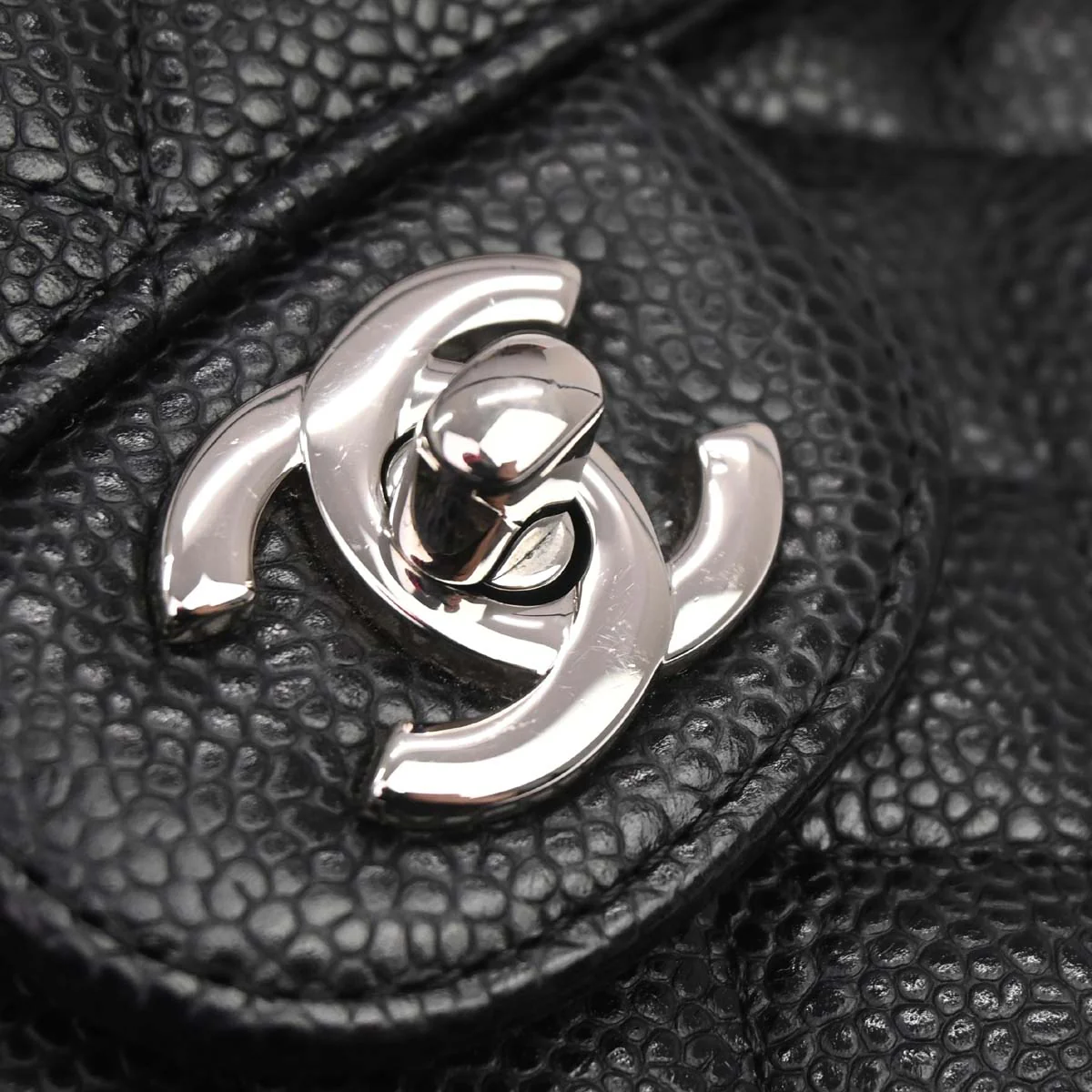 Chanel 2019 Black Caviar Medium Classic Double Flap Shoulder Bag - Image 11
