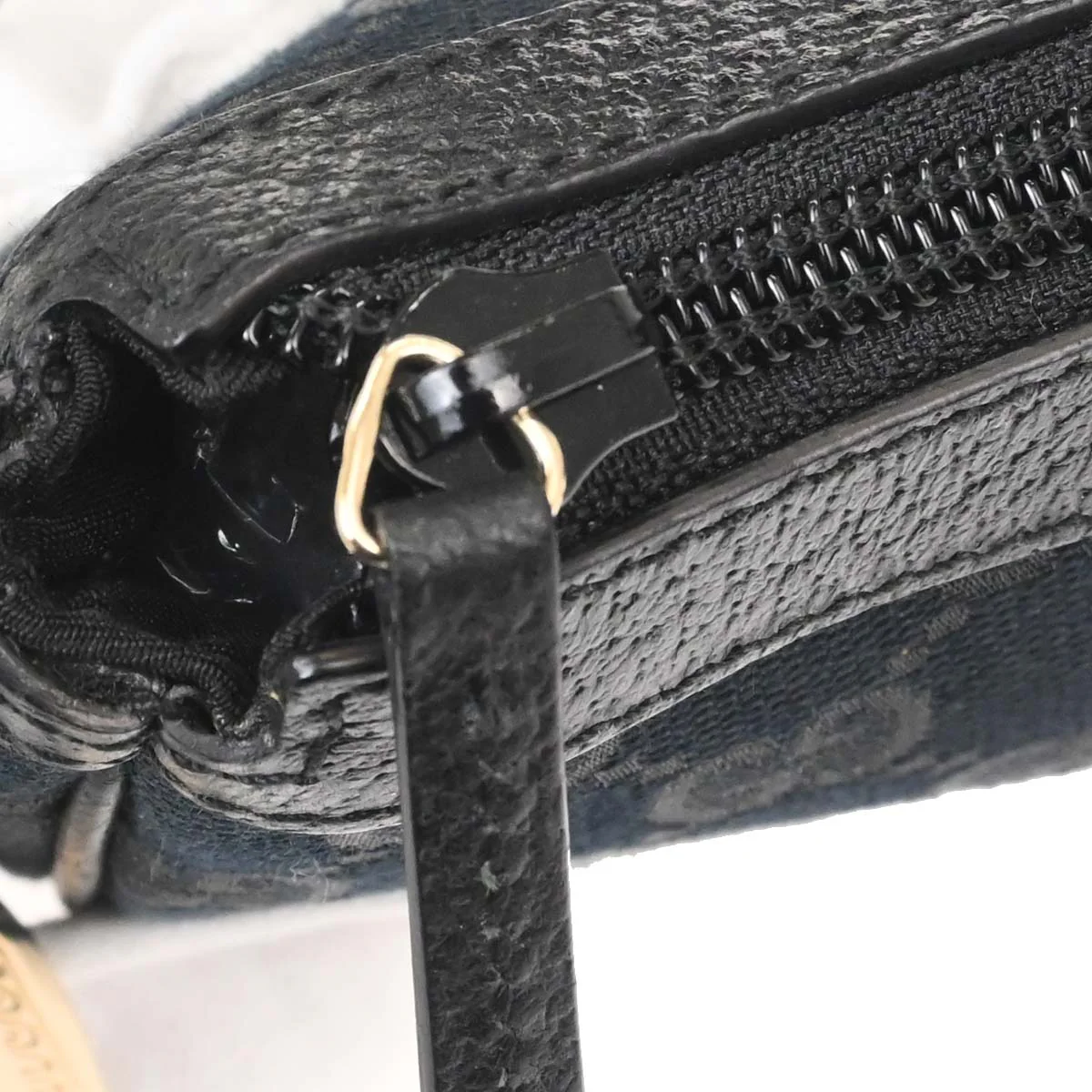 Gucci Black GG Handbag - Image 14
