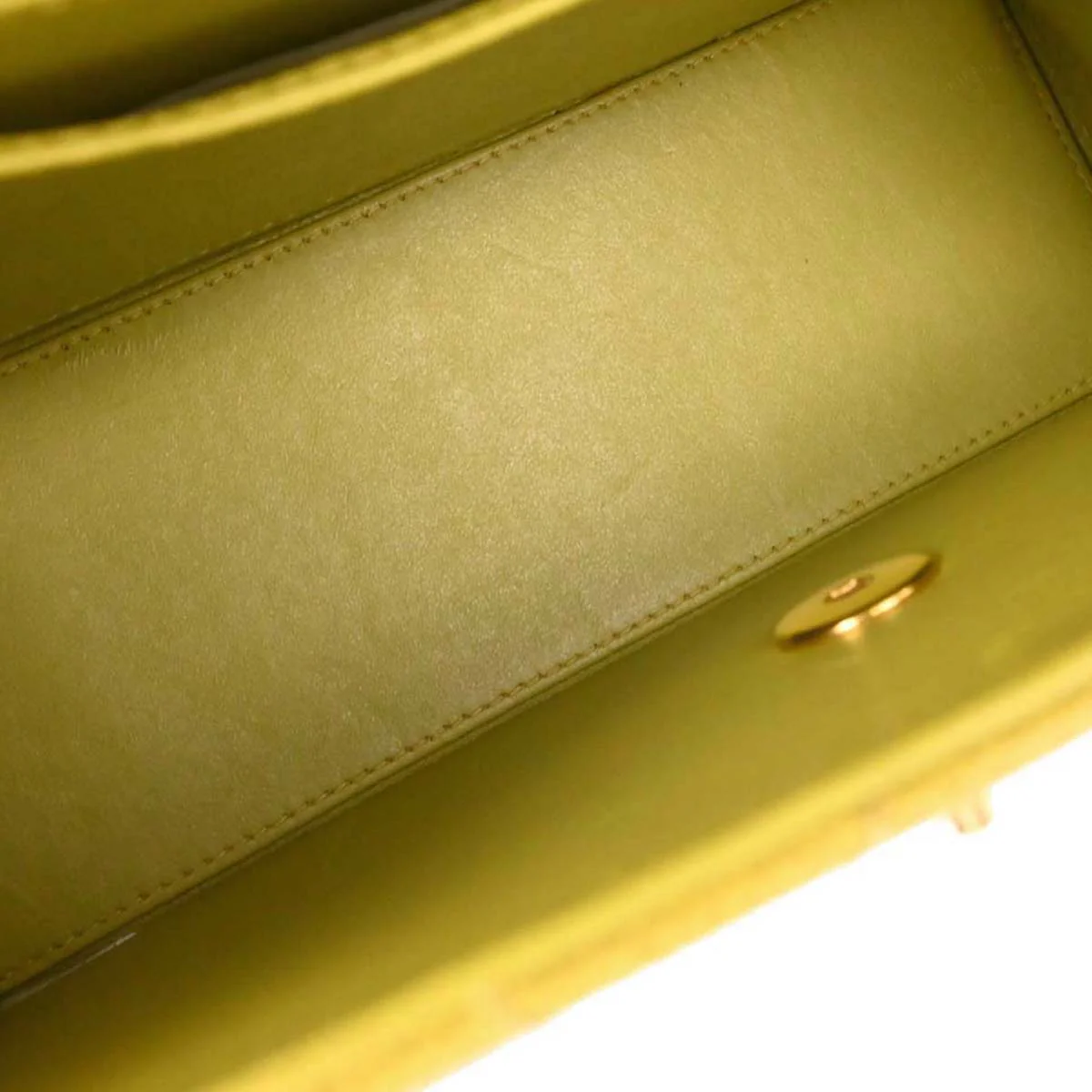 Chanel Yellow Green Caviar Skin Handbag - Image 16