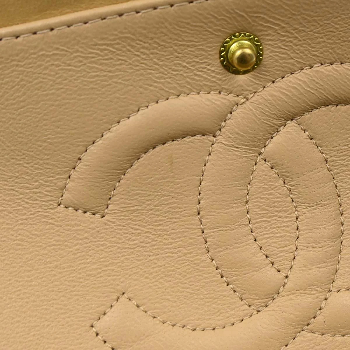 Chanel Beige Lambskin Medium Classic Double Flap Bag - Image 18