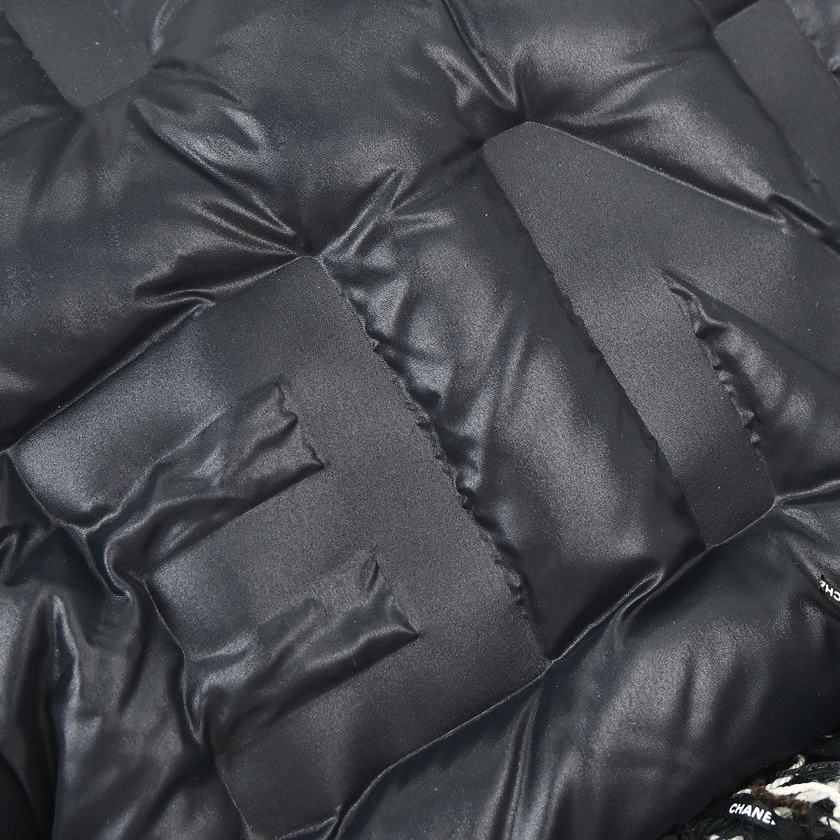 Chanel Black Nylon Coco Neige Doudoune 2way Shoulder Tote Bag - Image 9