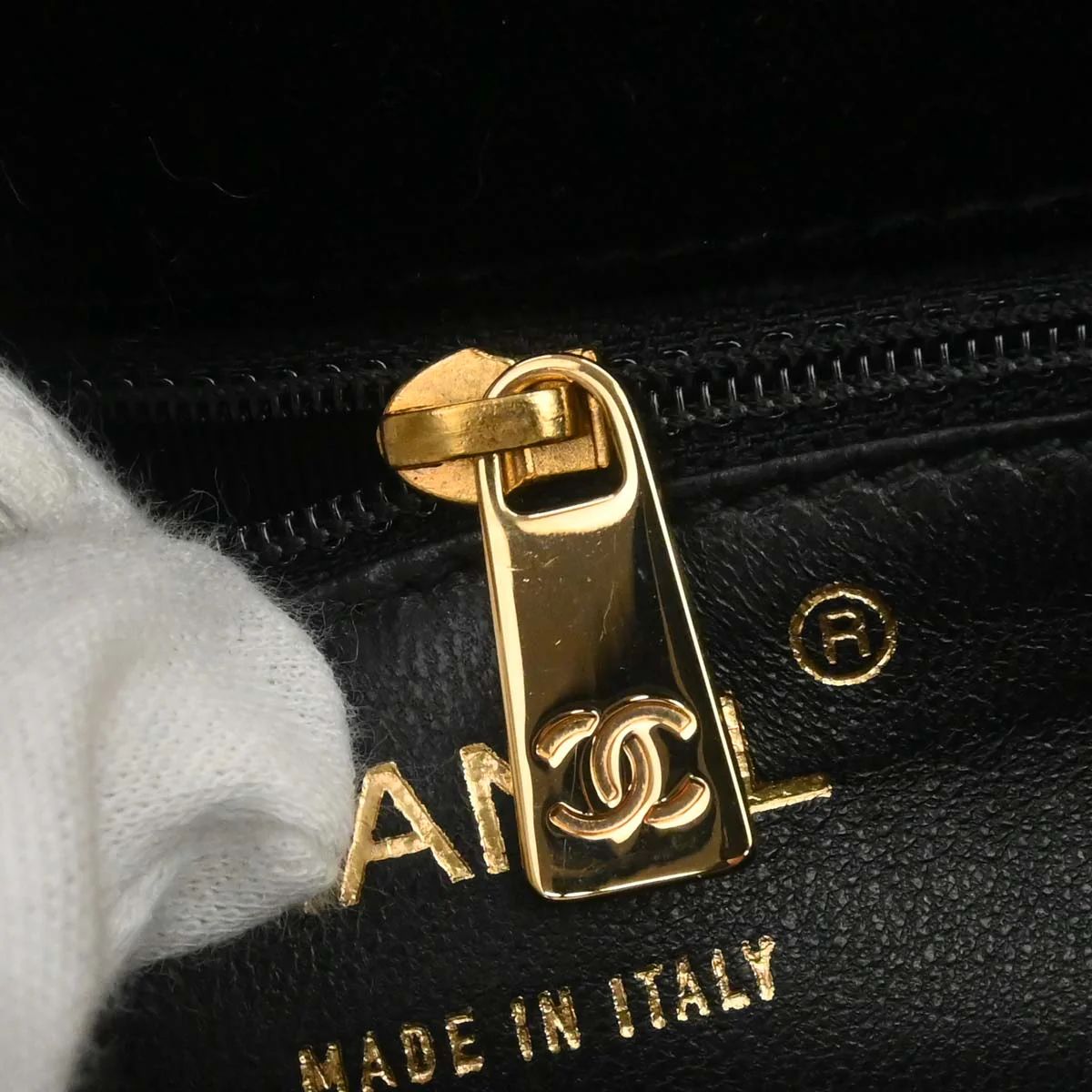 Chanel Black Velvet Chain Handbag - Image 18