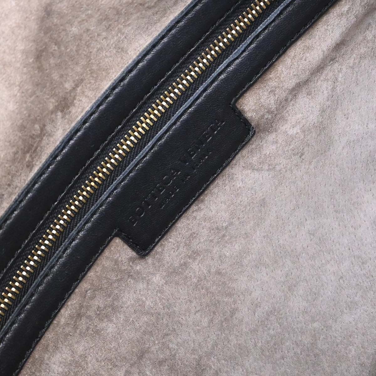 Bottega Veneta Black Lambskin Intrecciato Handbag - Image 17