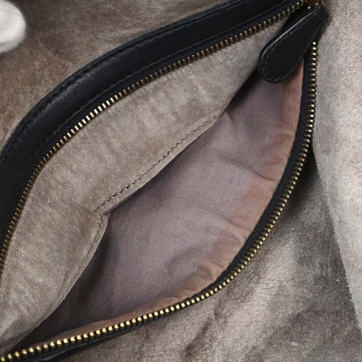 Bottega Veneta Black Lambskin Intrecciato Handbag - Image 18