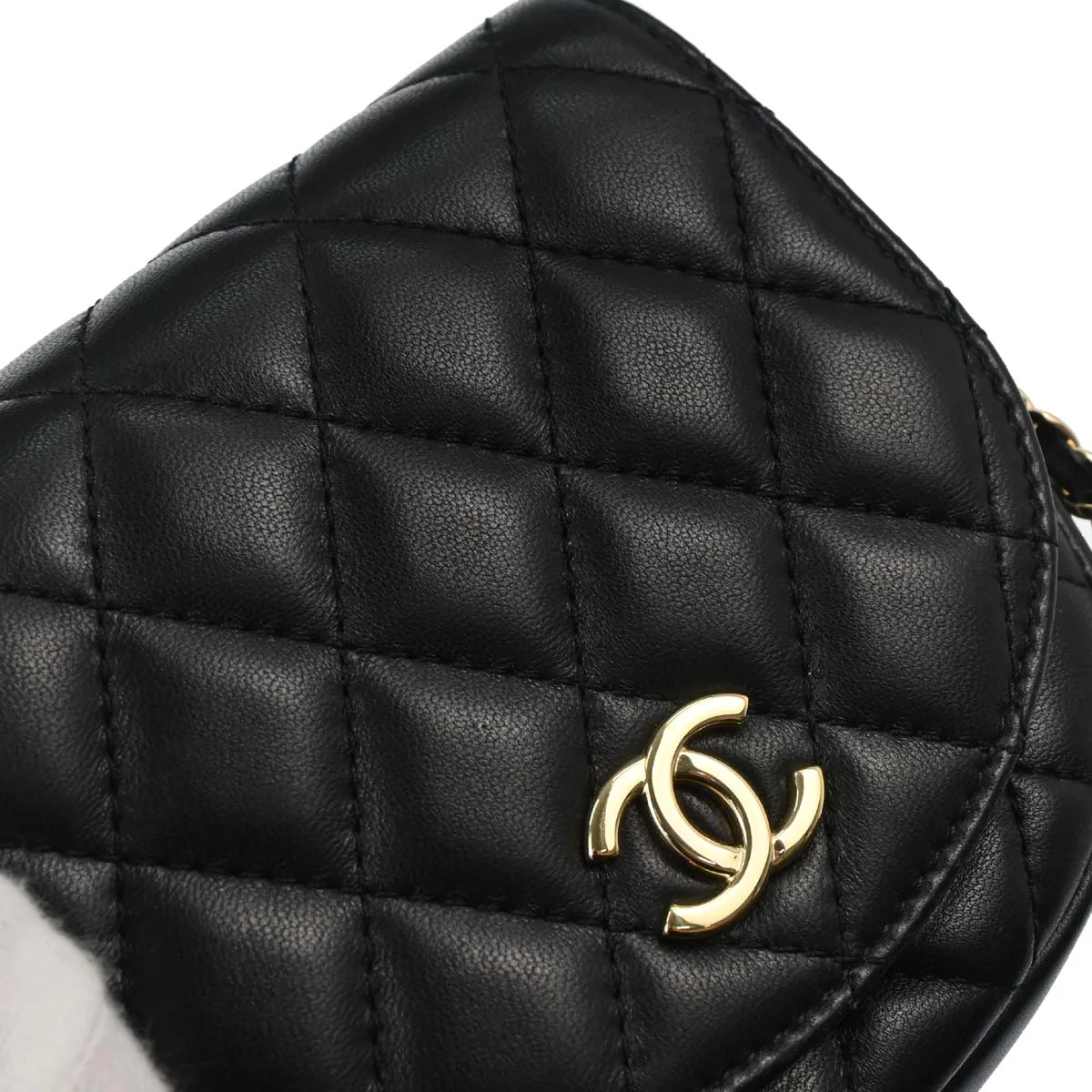 Chanel 2019 Black Lambskin Side Packs Shoulder Bag - Image 17