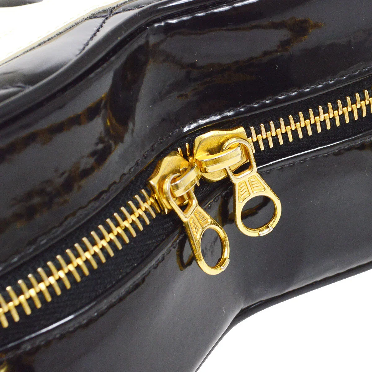 CHANEL * 1995 Black Patent Leather Heart Top Handle Bag - Image 6
