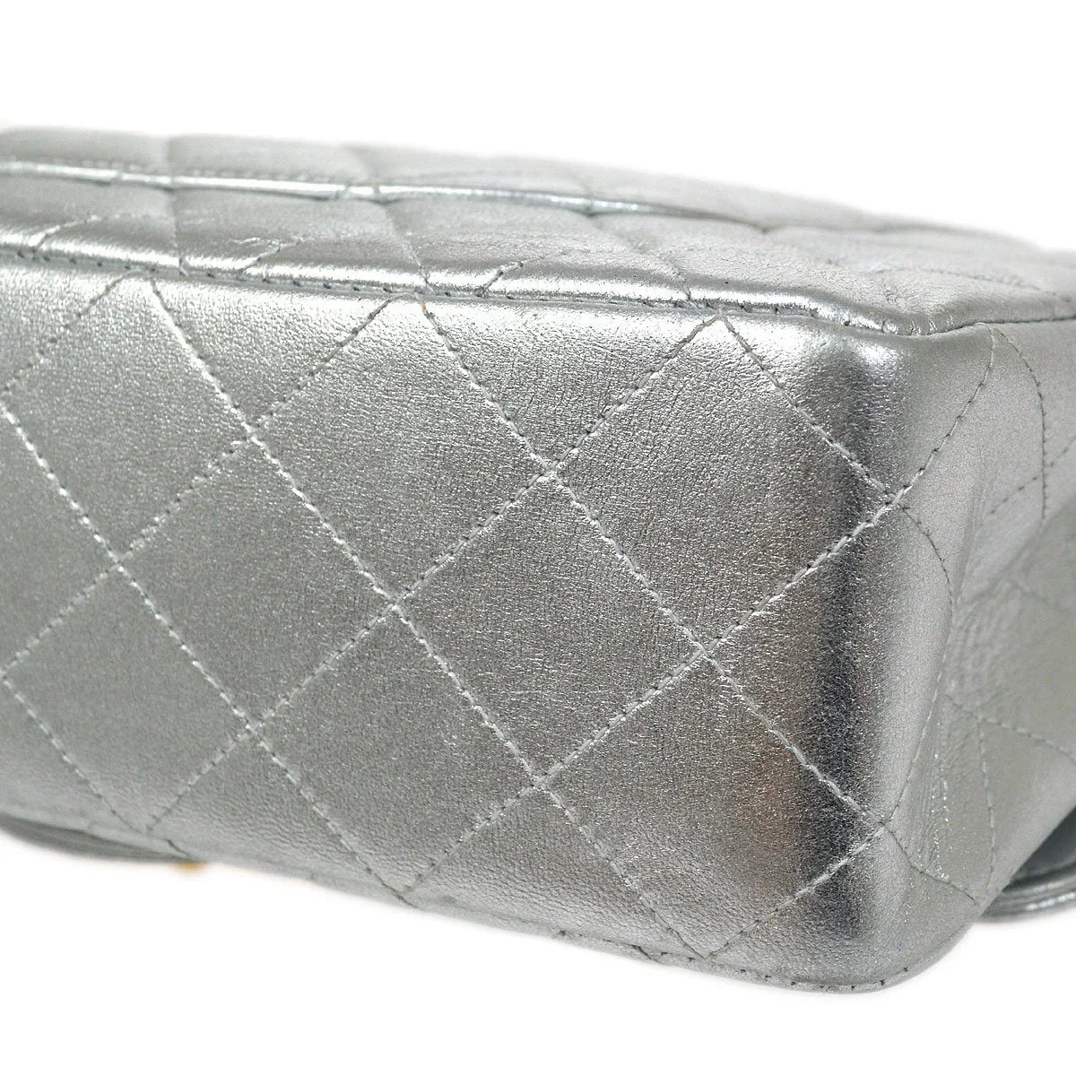 CHANEL 1994 Silver Lambskin Quilted Top Handle Bag - Image 3