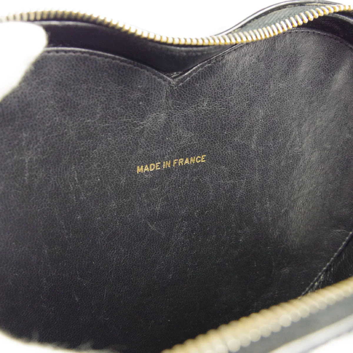 Chanel 1994-1996 Black Patent Leather Heart Vanity Handbag - Image 10