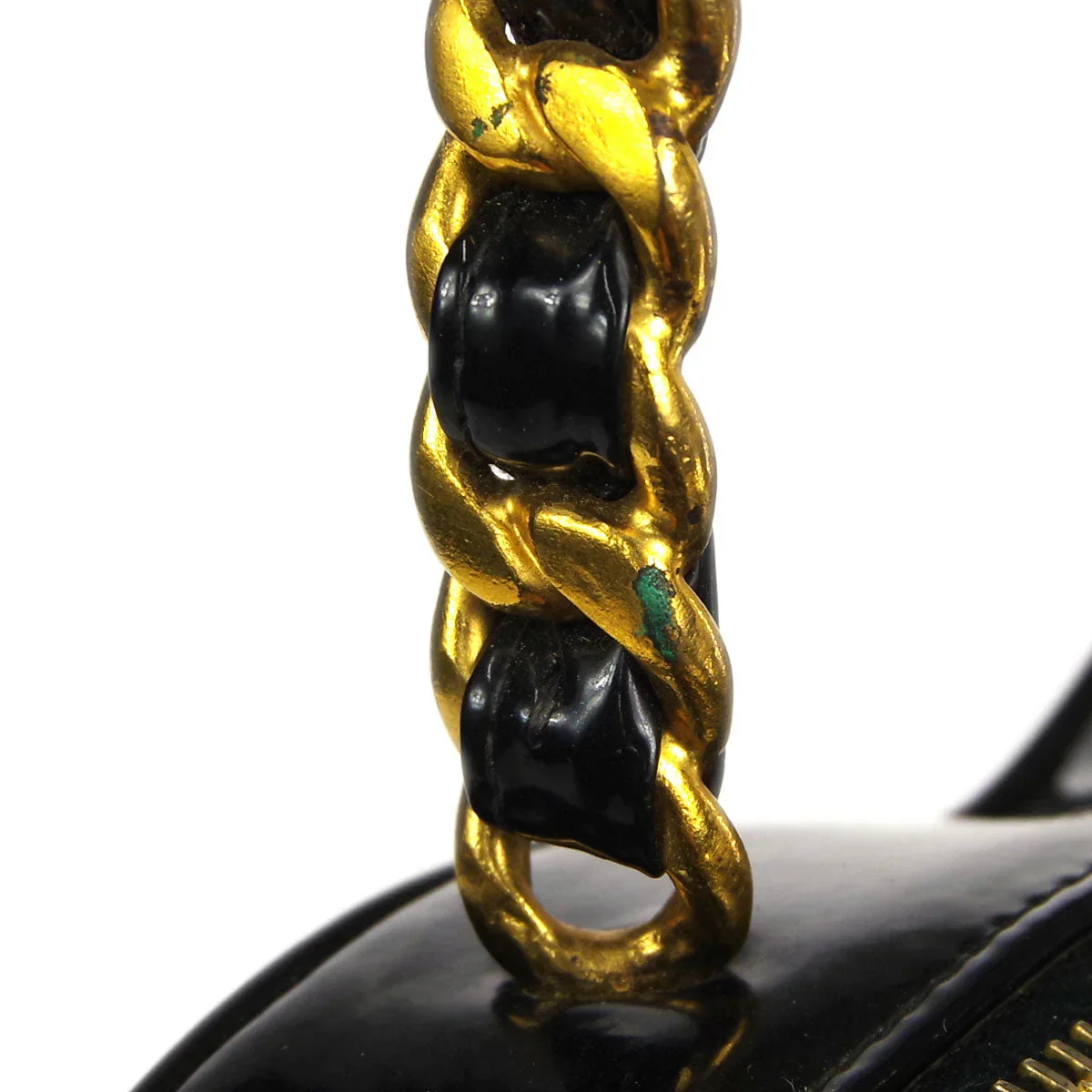 Chanel 1994-1996 Black Patent Leather Heart Vanity Handbag - Image 6