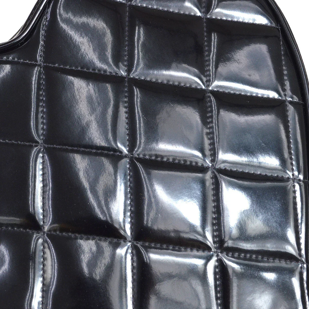 CHANEL 1995 Heart Vanity Handbag Black Patent Leather - Image 7