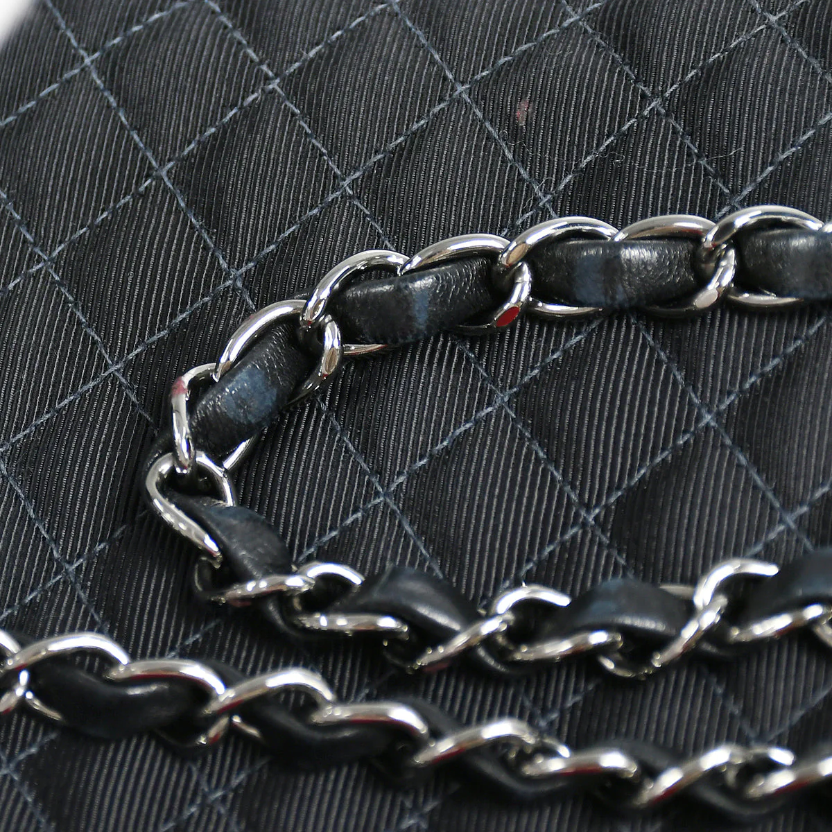 Chanel 2004-2005 Emblem Chain Shoulder Bag Black - Image 3
